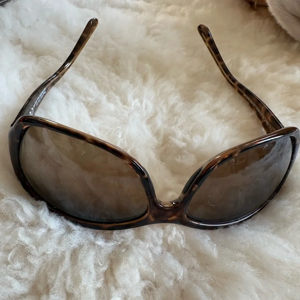 Tortoise Shell Sunglasses - Picture 7 of 9